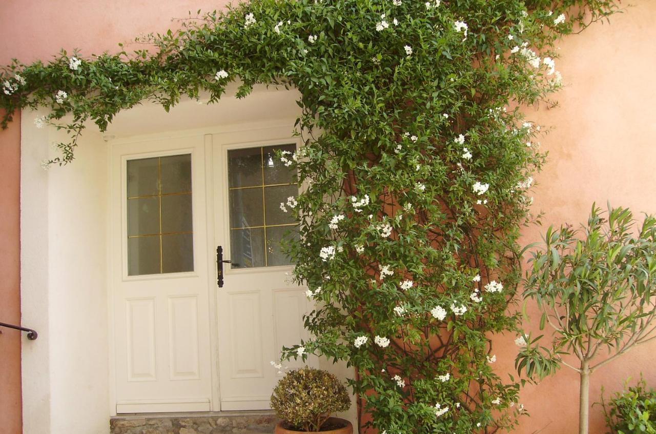 La Cle Des Songes Bed & Breakfast Claviers Exterior photo