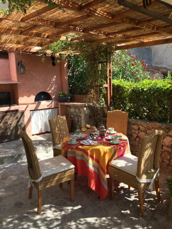 La Cle Des Songes Bed & Breakfast Claviers Exterior photo