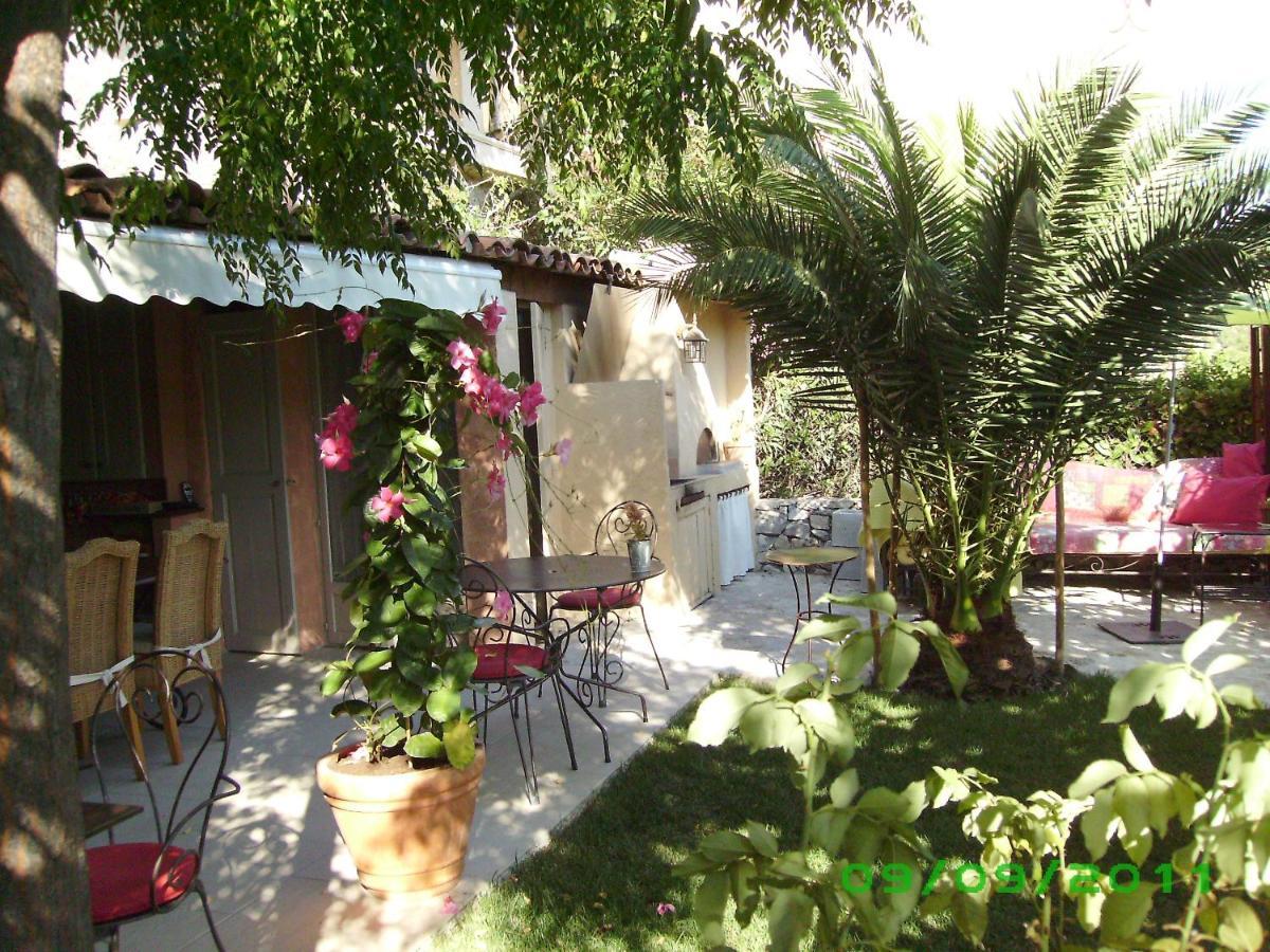 La Cle Des Songes Bed & Breakfast Claviers Exterior photo