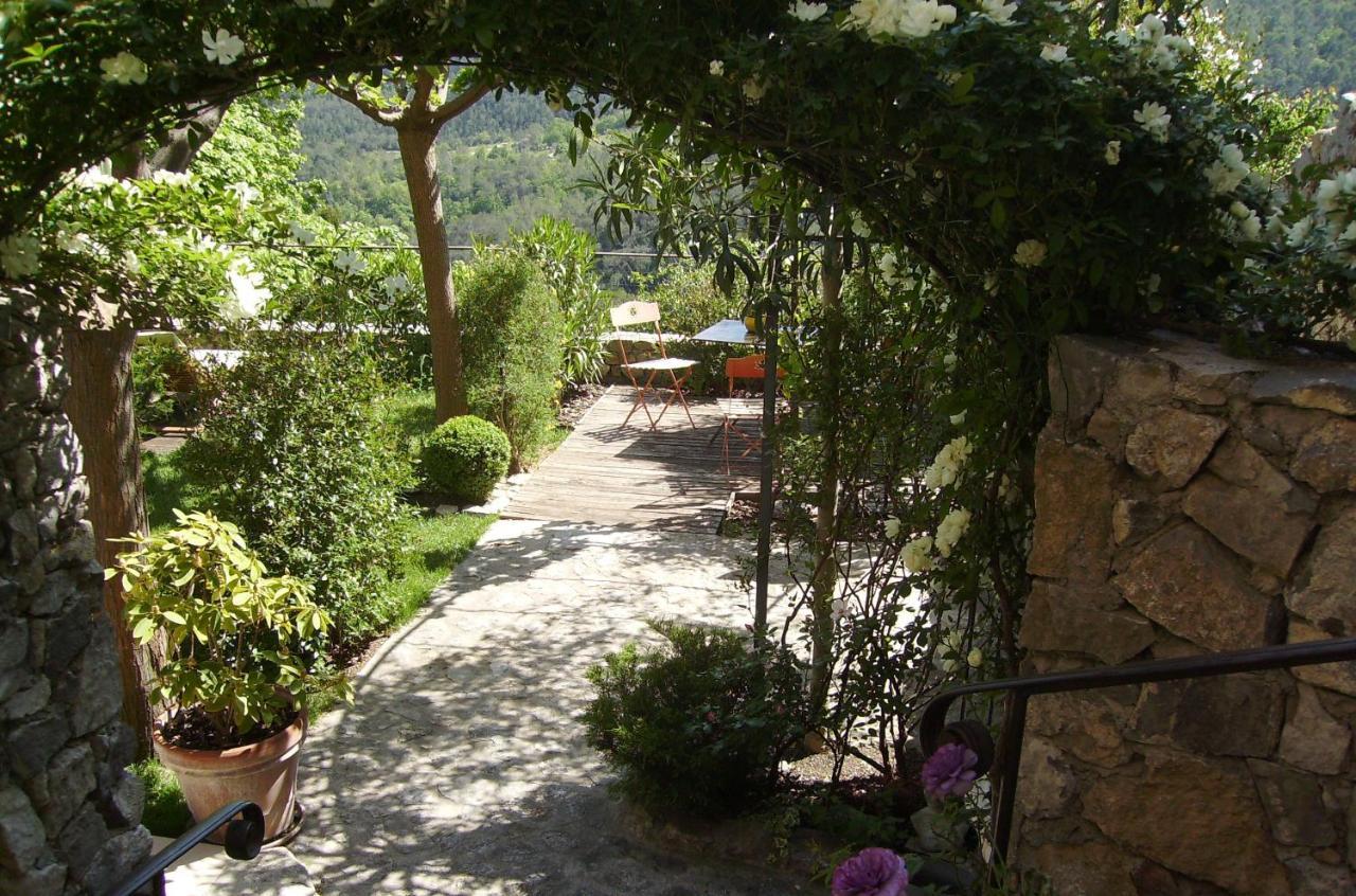 La Cle Des Songes Bed & Breakfast Claviers Exterior photo
